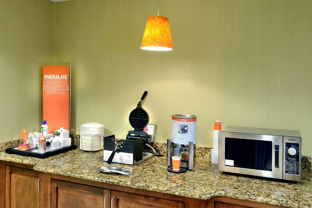 Hampton Inn Raleigh/Town Of Wake Forest Ristorante foto